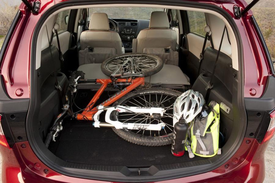  Mazda5 2012 года  (фото 37 из 94)